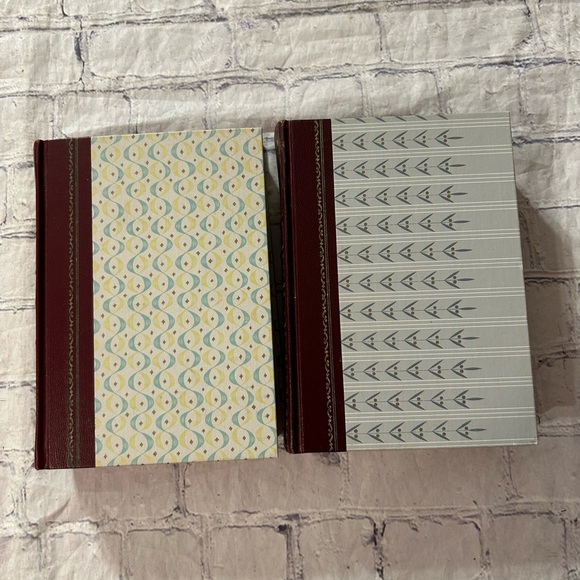 READER’S DIGEST VINTAGE (2) HARDCOVER BOOKS VOLUMES (1) & (2) - Picture 9 of 10